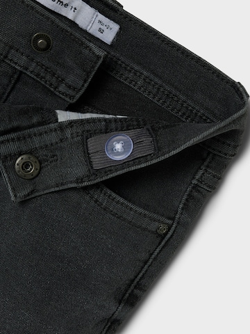 Slimfit Jeans 'NMMSILAS' di NAME IT in grigio