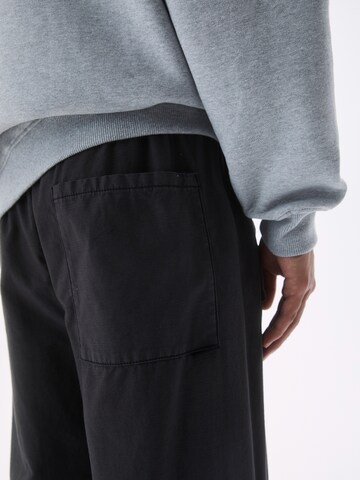 Pull&Bear Regular Broek in Grijs