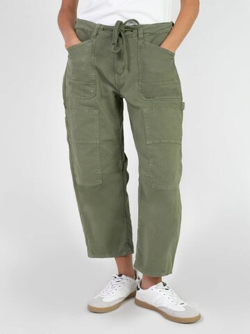 Baggy Pantalon 'Madie' Le Temps Des Cerises en vert : devant