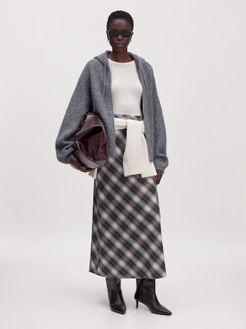 EDITED Široka pletena jopa 'Isela Cardigan' | siva barva