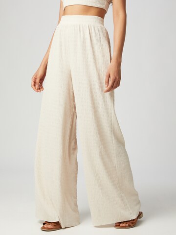 Wide leg Pantaloni 'TAMARA' de la Guido Maria Kretschmer Women pe bej: față