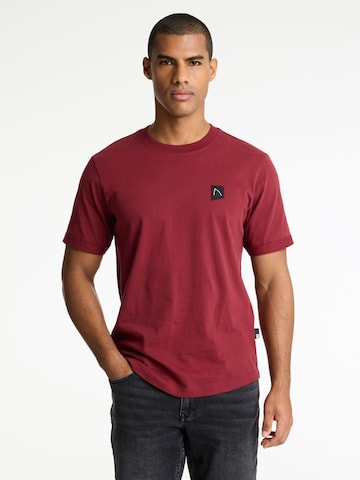 CHASIN' Shirt 'Brody' in Red: front
