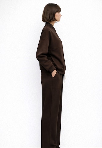 Elara Jogginganzug in Braun