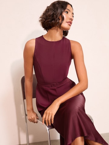 Robe Friends Like These en rouge