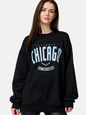 Worldclassca Oversized Sweater 'Chicago' in Black: front