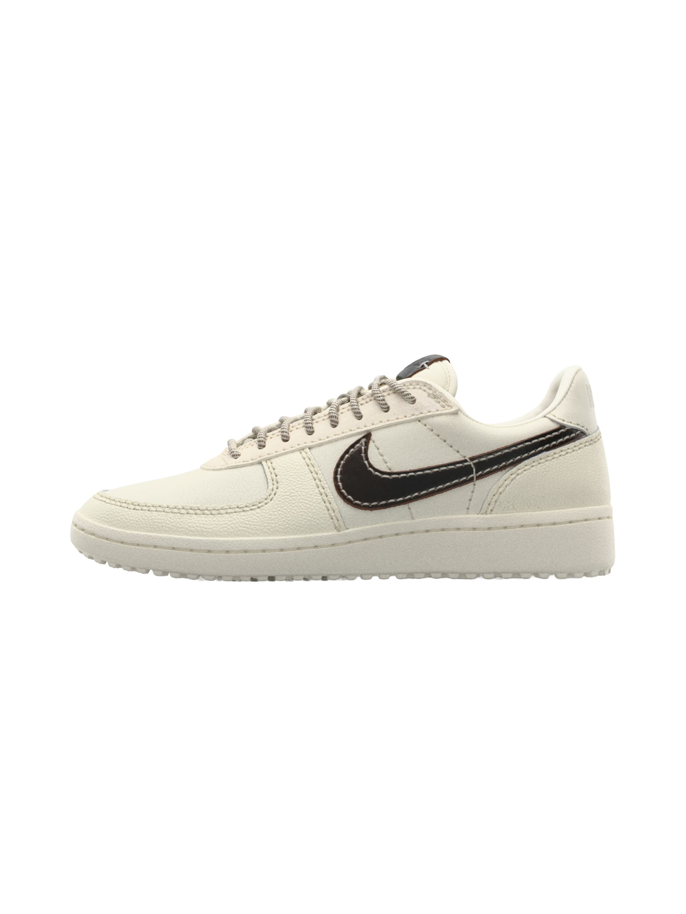 Baskets basses 'FIELD GENERAL' Nike Sportswear en blanc : devant