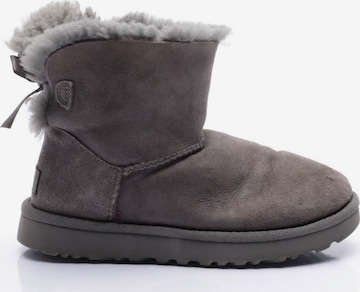 UGG Stiefeletten 36 in Grau: predná strana