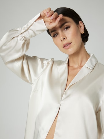 A LOT LESS - Blusa 'Christiana' en blanco