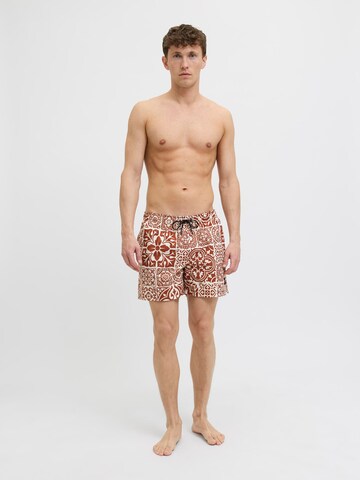Shorts de bain JACK & JONES en rouge