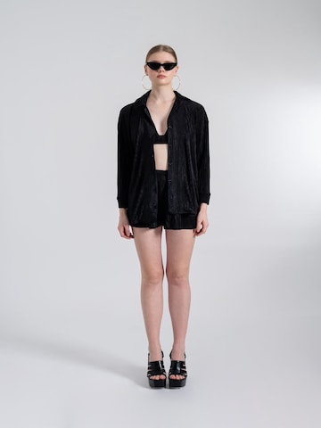 HOLLY LOLLY Blouse in Zwart