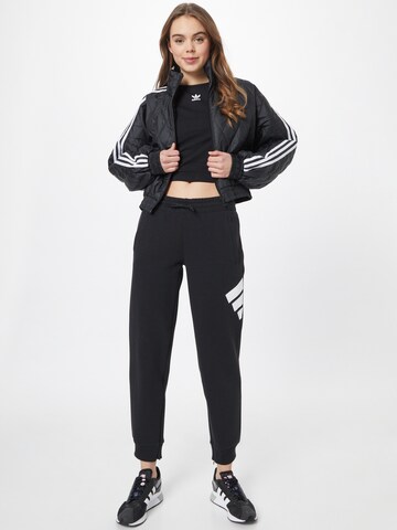 ADIDAS SPORTSWEAR Tapered Sportnadrágok - fekete