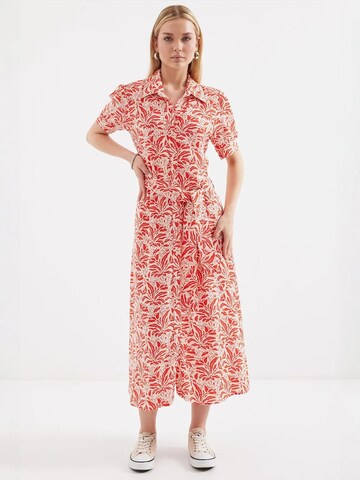 Abito camicia di Bigdart in beige: frontale