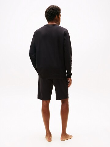 TOMMY HILFIGER Sweatshirt in Black