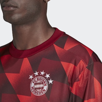 Maillot 'FC Bayern München Pre-Match' ADIDAS PERFORMANCE en rouge