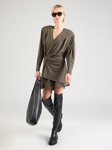 Rochie 'TAMARI' de la IRO pe verde