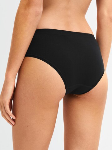 Slip 'Seamless Natural' di CALIDA in nero