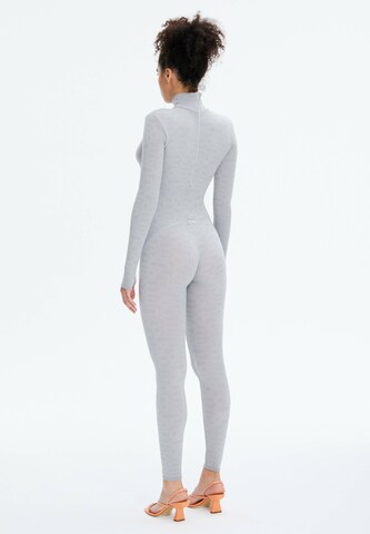 MONOSUIT Sportanzug in Grau