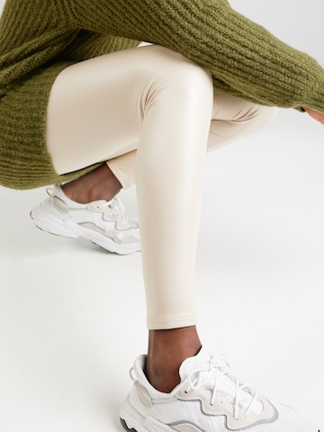 JDY - Skinny Leggings 'STINE' em branco