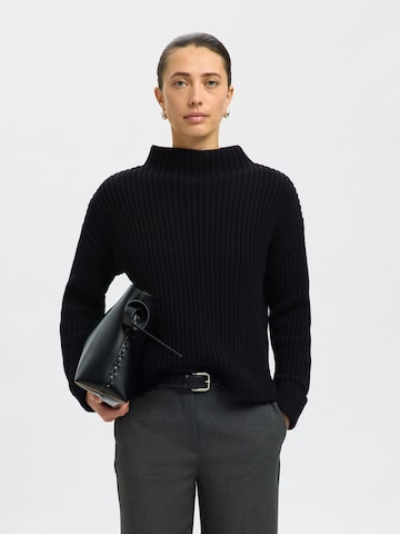 SELECTED Sweater in Black: front