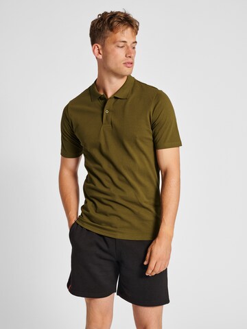 Hummel Shirt in Groen: voorkant