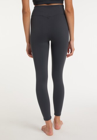 IZIA Skinny Leggingsit värissä harmaa