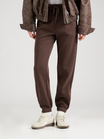 PIECES Tapered Trousers 'PCCHILLI' in Brown: front