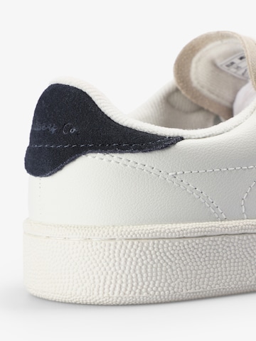 Baskets ' ' Scalpers en blanc