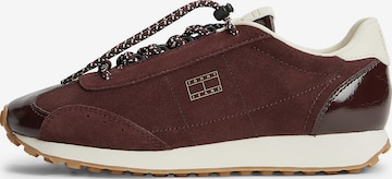 Baskets basses 'Archive' Tommy Jeans en rouge : devant
