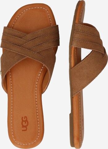 UGG - Sapato aberto 'Kenlight' em castanho