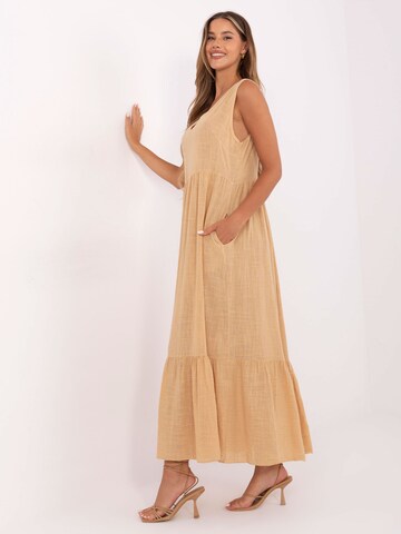 Madnezz House Kleid in Beige