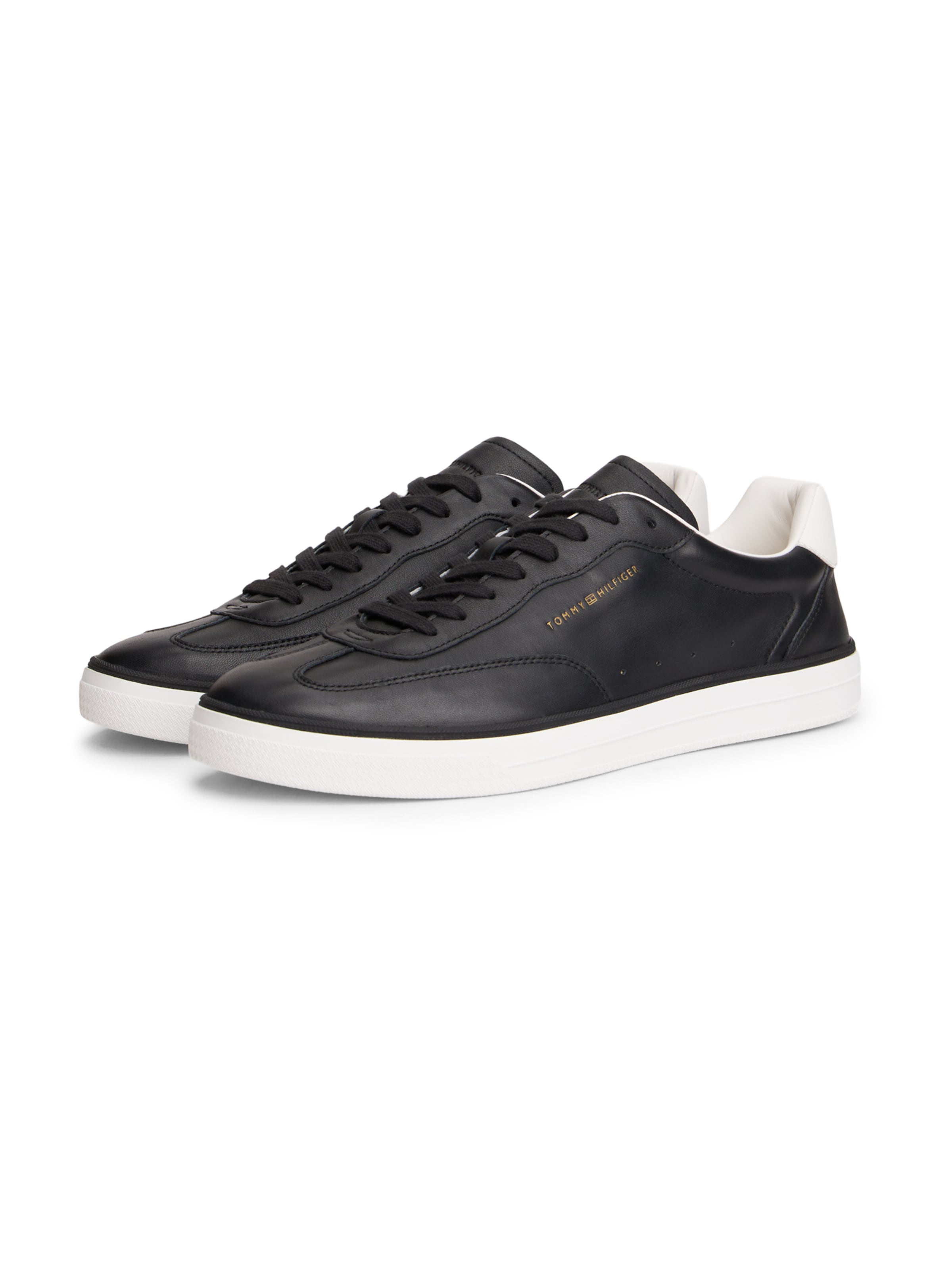 Sneaker low de la TOMMY HILFIGER pe negru