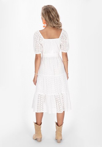 Robe 'Boho' IZIA en blanc