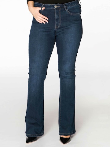 Yoek Bootcut Jeans in Blauw: voorkant