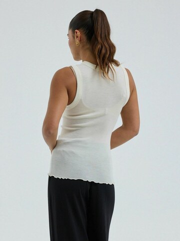 Seamless Basic Top ' Wooly ' – bílá