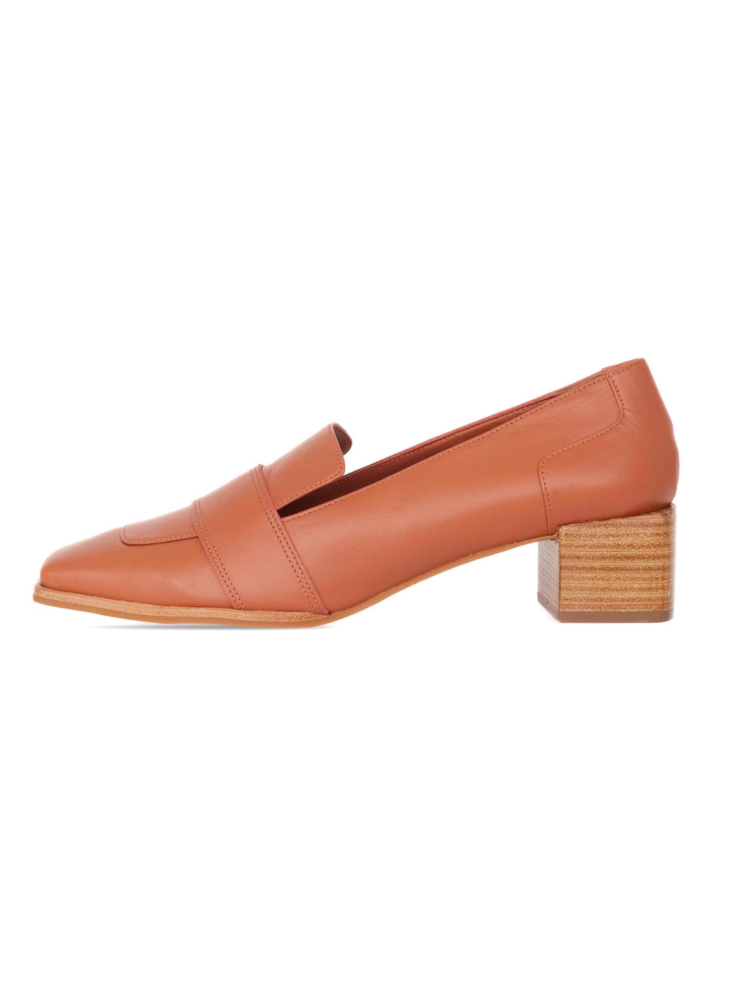 Décolleté 'Mocassins Mangará Louro en cuir terracotta' di Mangara Atelier in marrone: frontale