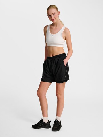 Regular Pantalon de sport Newline en noir