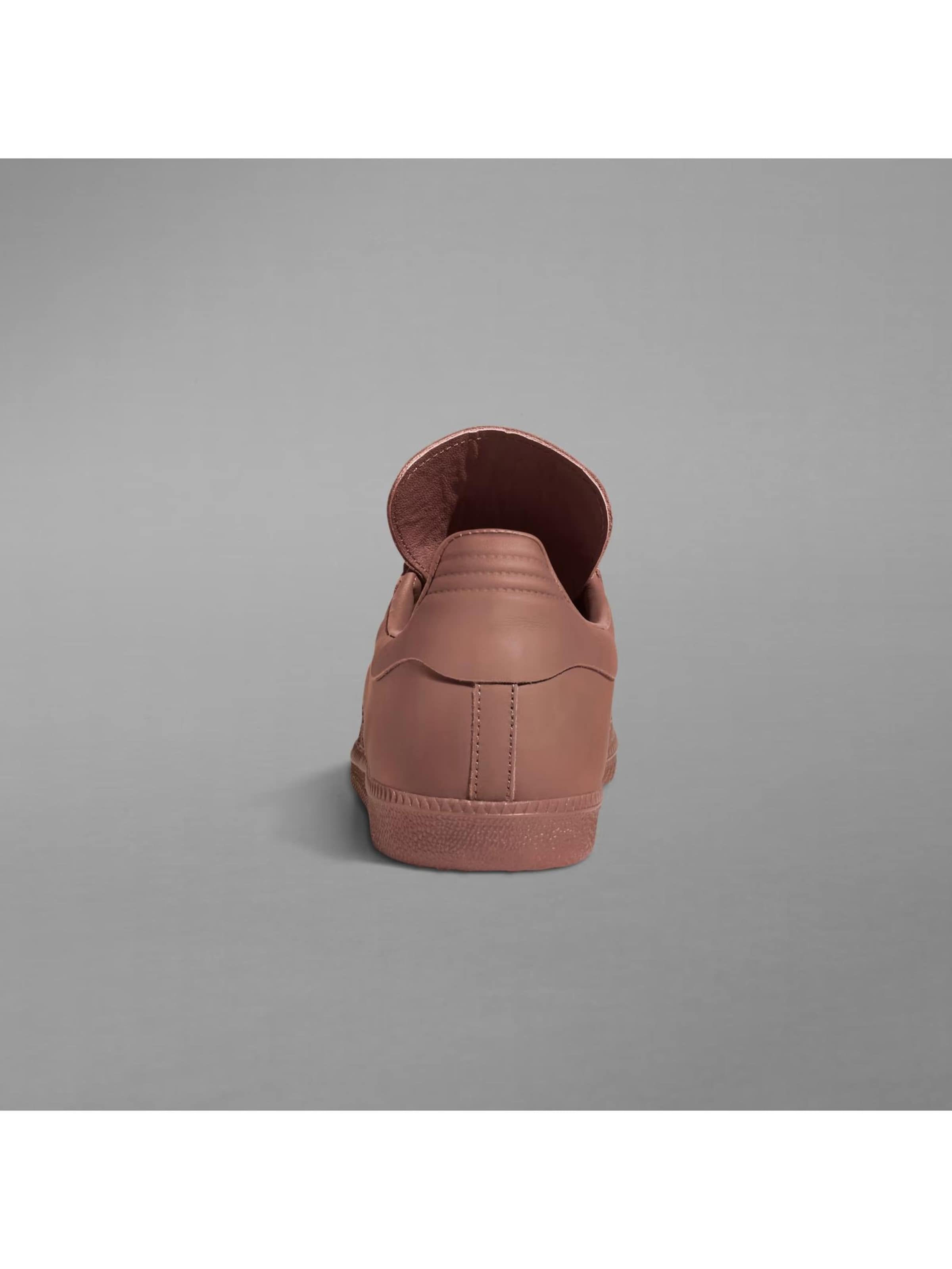 Scarpa sportiva 'adidas Humanrace Samba' di ADIDAS in marrone
