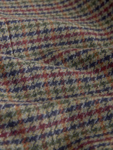 Sacou de la Next pe maro