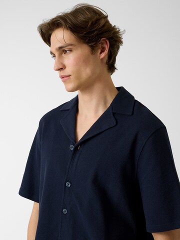 GUESS Comfort Fit Hemd in Blau