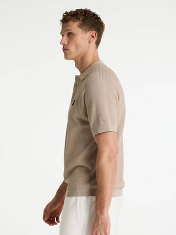 CHASIN' Poloshirt 'Guy' in Beige