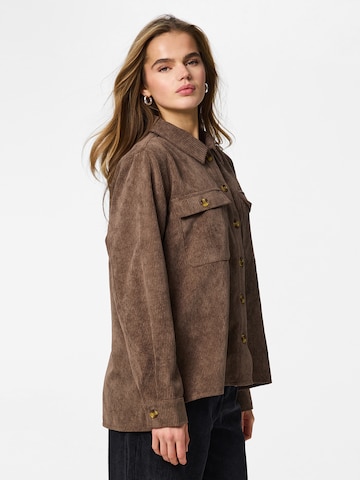 PIECES Blouse 'PCEFFI' in Brown: front