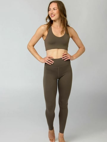 Girlfriend Collective Top ' Float ' – hnědá