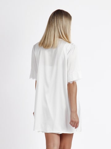 admas - Bata para casa 'Romantic Wedding' en blanco