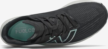 new balance Laufschuh 'Rebel V2' in Schwarz