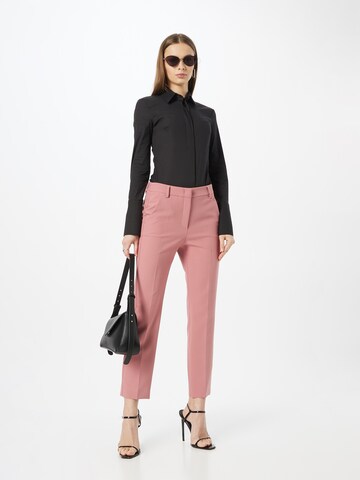 Weekend Max Mara Regular Pressveckad byxa 'RANA' i rosa