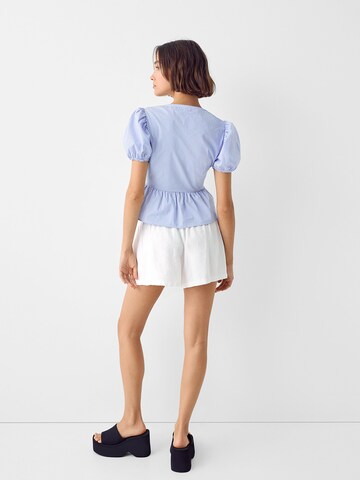 Bershka Bluzka w kolorze niebieski