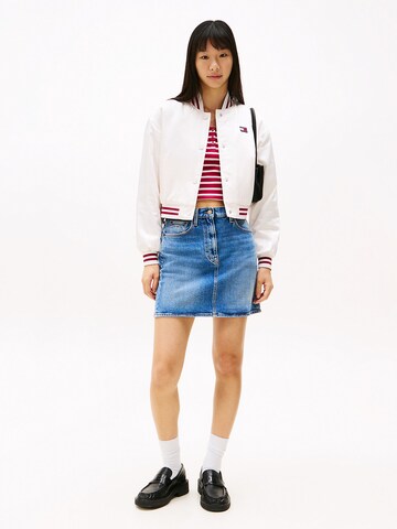 Veste mi-saison Tommy Jeans en blanc