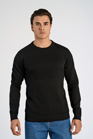 Lindbergh Sweater in Black: front