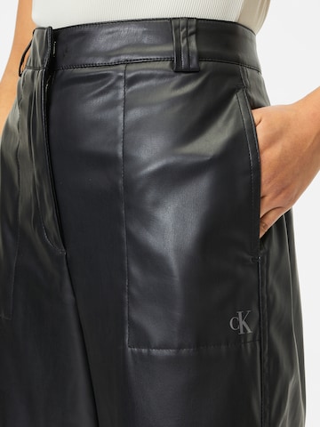 Calvin Klein Jeans - Pierna ancha Pantalón en negro