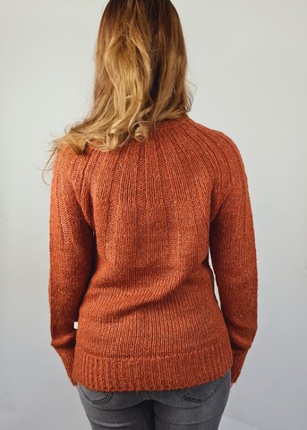 Heimatliebe Sweater in Brown